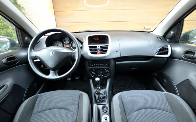 Peugeot 206 plus cena 12700 przebieg: 190000, rok produkcji 2010 z Pilawa małe 29